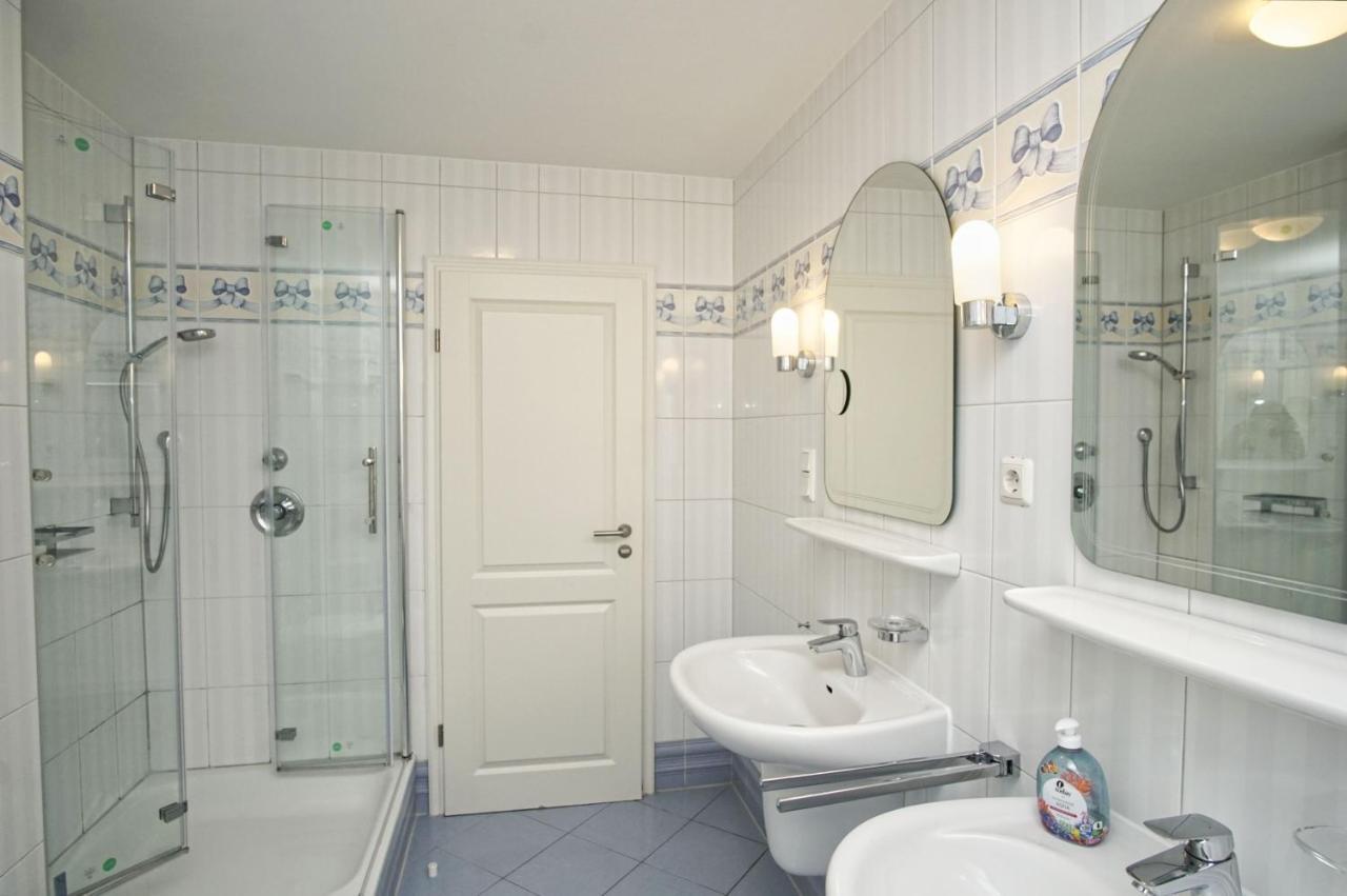 Mit Meerblick Und Balkon, Gratis Nutzung Vom Ahoi Erlebnisbad Und Sauna In Sellin - Meeresblick Fewo 38 Goehren  Esterno foto